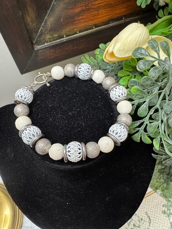 Jewelry - Elegant Neutral Beaded Bracelet — White and Silver